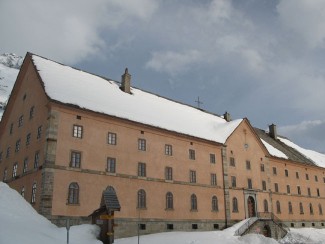 Cols et hospices mythiques des Alpes - Suisse