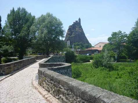 Chemins de Compostelle : Montbrison - Le Puy en Velay (Ch de Lyon) - Photo 11