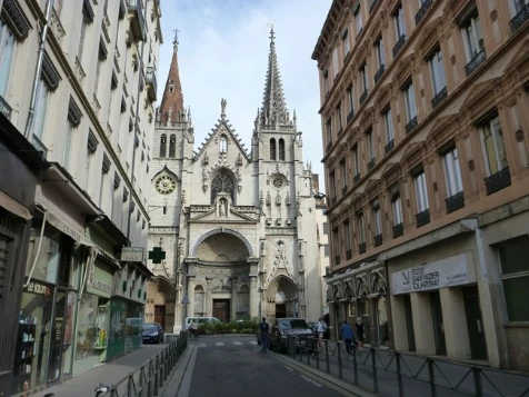 Chemins de Compostelle : Lyon - Montbrison - Photo 2