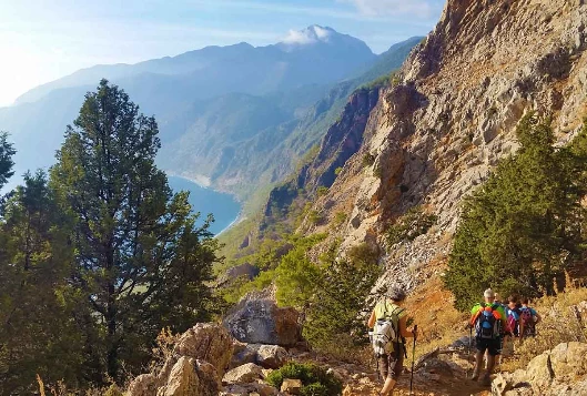 Balade Méditerranéenne en Terre de Zeus - Photo 1