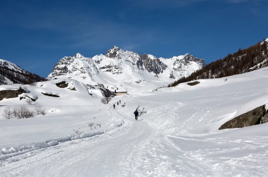 LE  GRAND TOUR DU THABOR EN RAQUETTES, HAUTE MONTAGNE - Photo 1