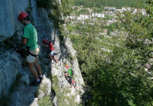Week-end Canyoning & Via Ferrata Jura - Photo 2