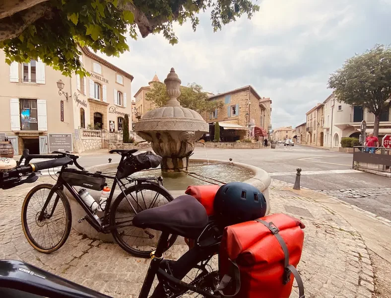 Caderousse cache ses trésors